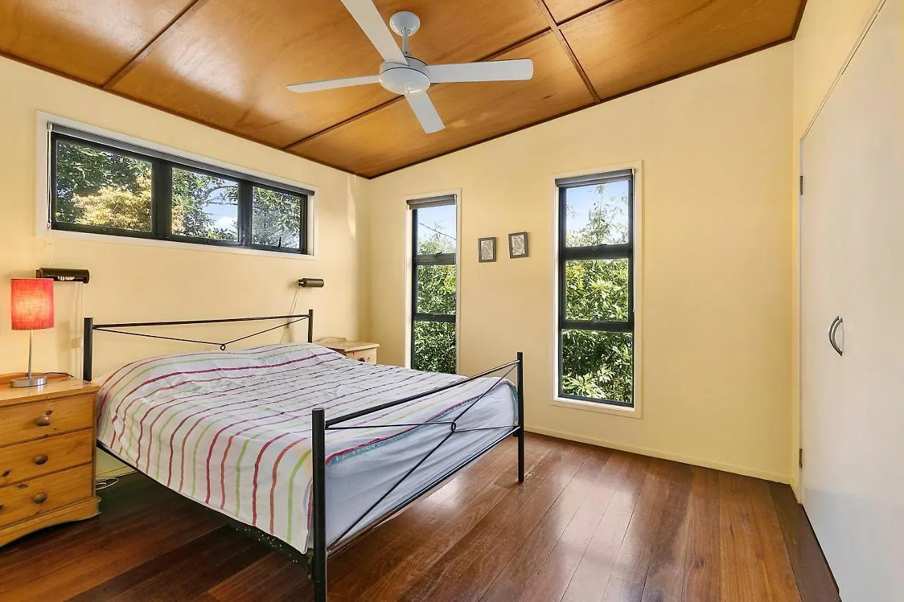 Coasting - Straddie Style Beach House Point Lookout 0*,